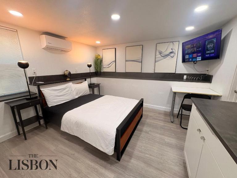 Comfortable Studio Near Downtown Atl Sleeps 2 Free Parking - B&B Atlanta