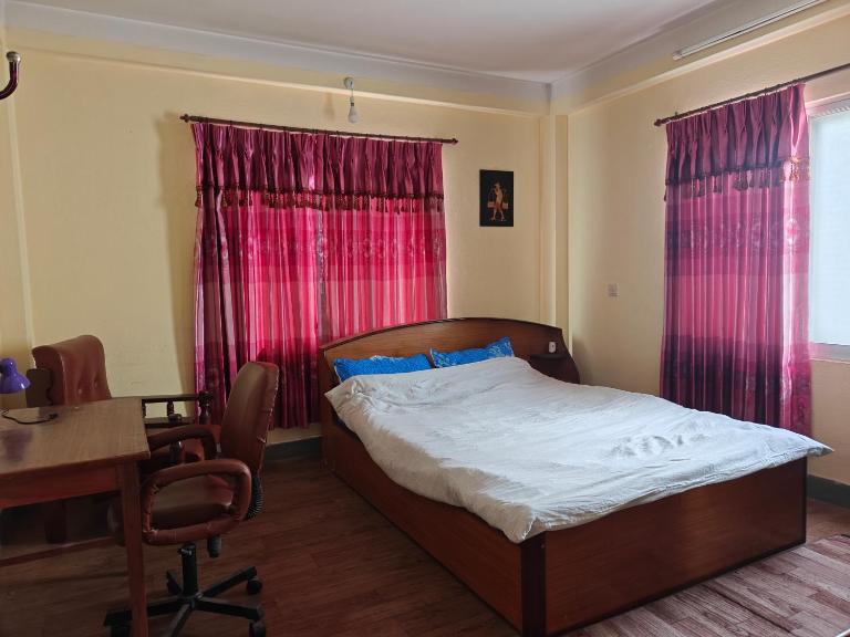 2BR Apartment near Thamel w Free Wi-Fi & Private Bath - Bed and Breakfast Kathmandu
