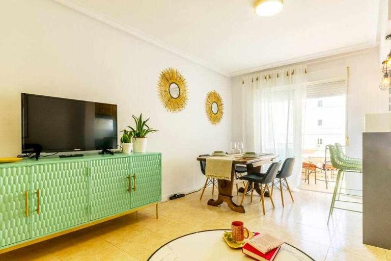 Apartment Pink Maritimo - B&B Torrevieja