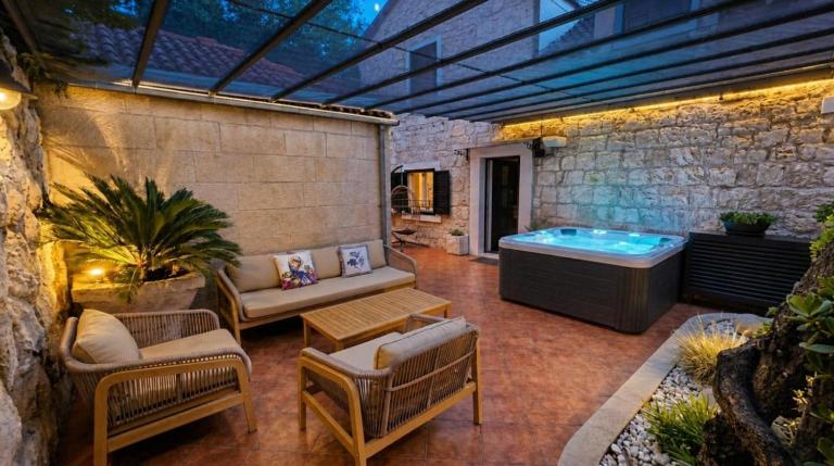 Heritage House Pjaca, Omiš - Bed and Breakfast Omiš