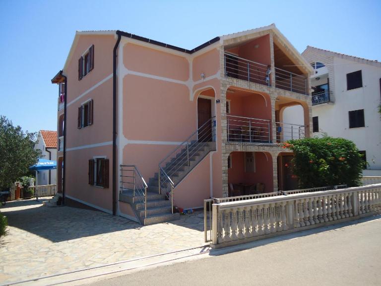 Apartmani Emily - Ferienwohnung Jezera