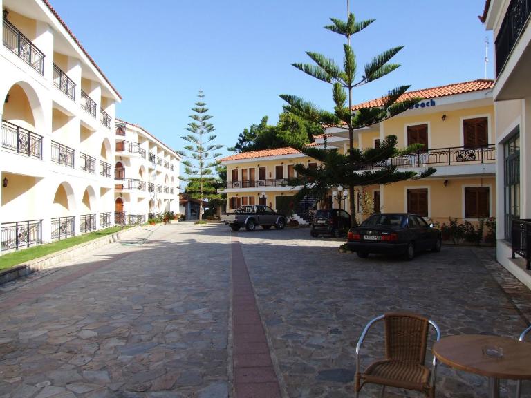 Castello Beach Hotel - Chambres d'hôtes Argási