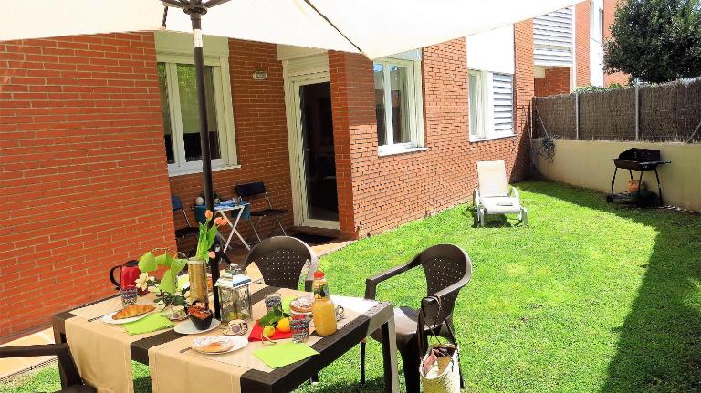 Mia Beach-City apartment - Bed and Breakfast Montgat