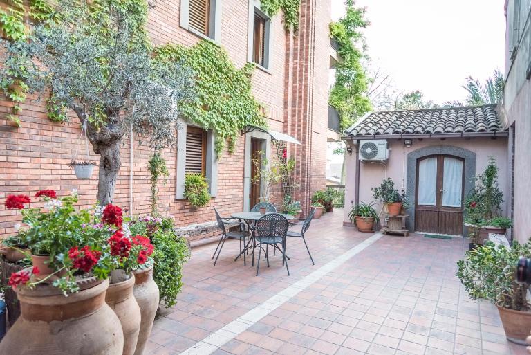 Relais Chiesa Madre - Rooms and Apartments - B&B Misterbianco