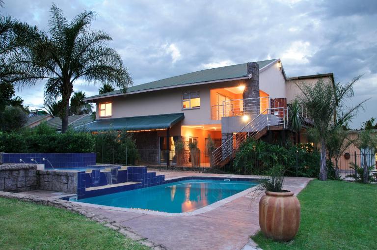 Country Park Guest House - Muldersdrift - Bed and Breakfast Muldersdrift