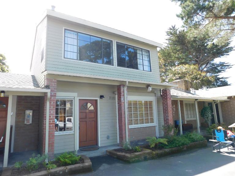 Pine Acres Lodge - B&B Pacific Grove
