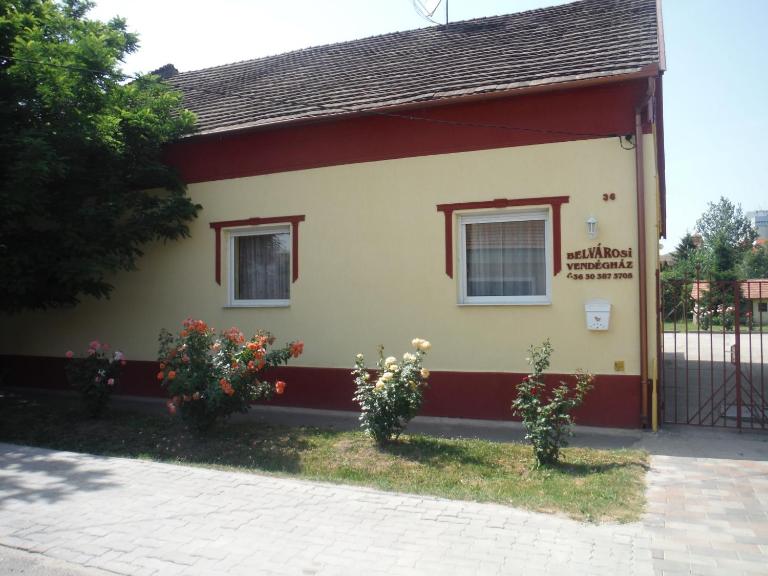 Belvárosi Vendégház - Ferienwohnung Orosháza