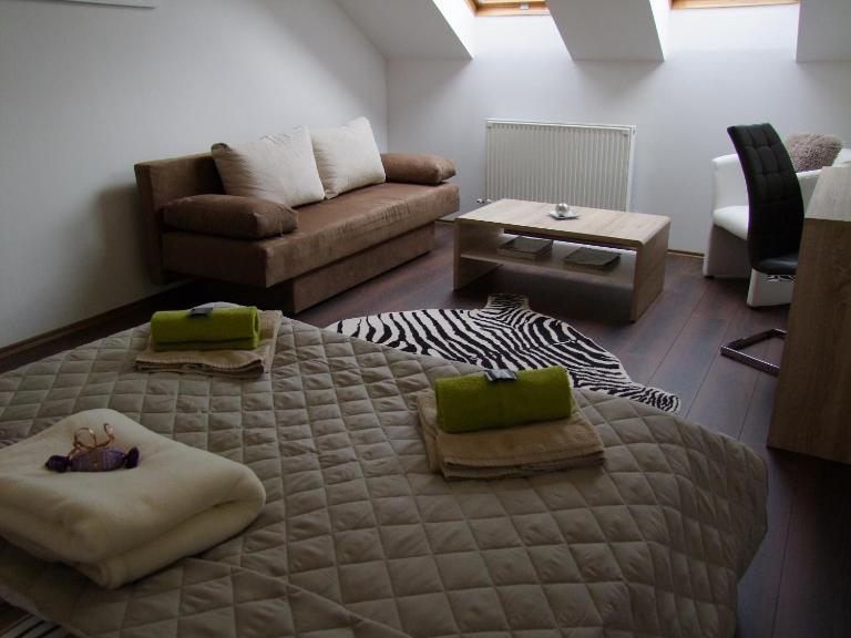 Korzó Apartman - B&B Kőszeg