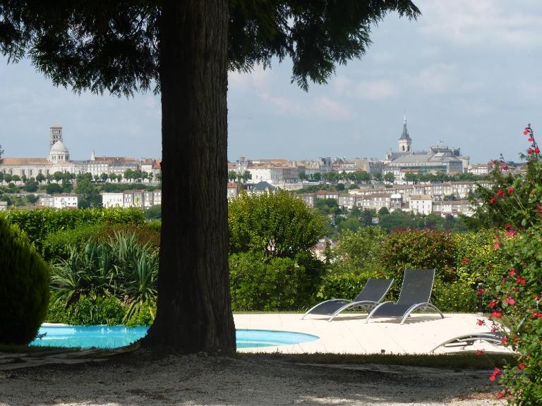 Domaine du Champ Fleuri - B&B Angoulême
