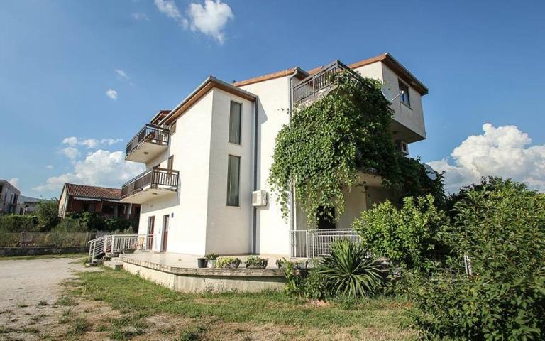 Apartments&Room Babic - B&B Kutleše