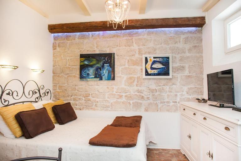 Apartments Laurus - B&B Šibenik