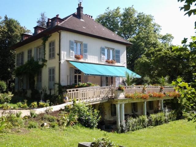 Chambres d'hôtes Le Petit Roche - B&B Arc-et-Senans