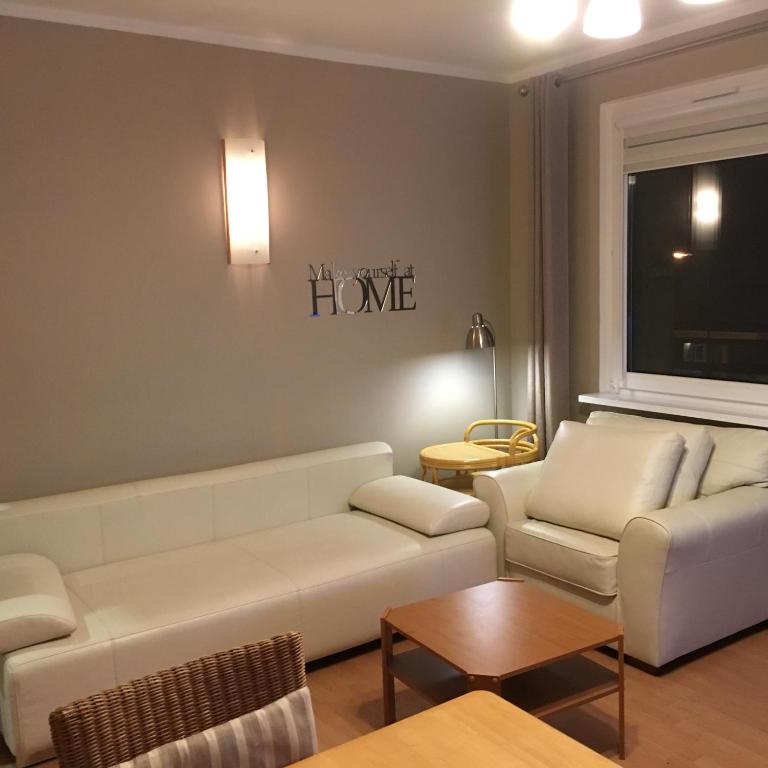 Wolin-Travel Apartament Dom przy Parku - Ferienwohnung Misdroy