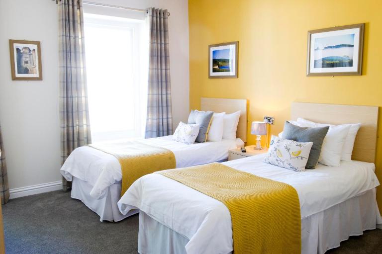 Rose and Crown Hotel - B&B Carmarthen