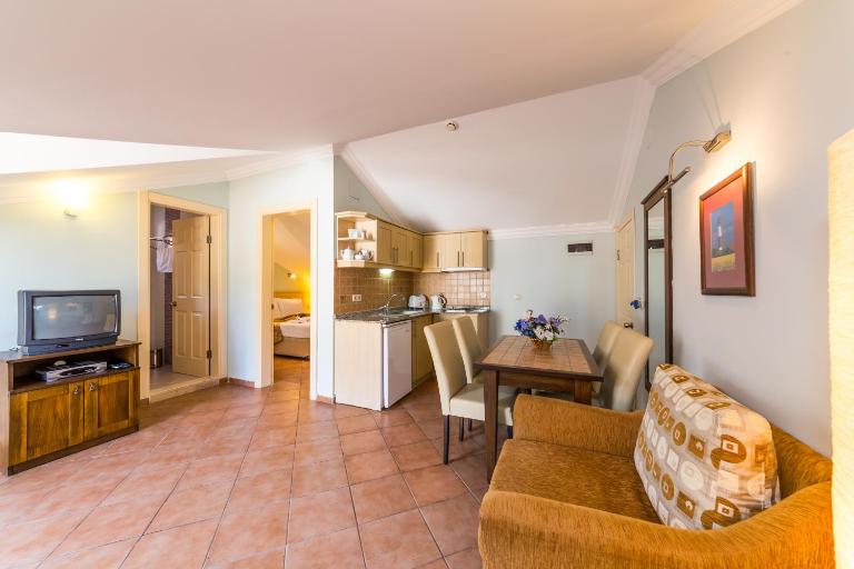 Lighthouse Apartments - B&B Marmaris