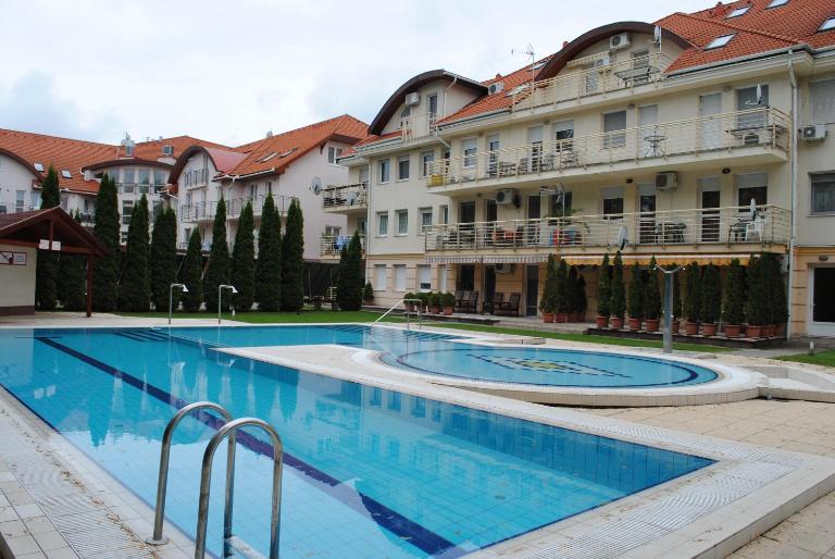 Wellness Lurkó Apartman - B&B Hajdúszoboszló