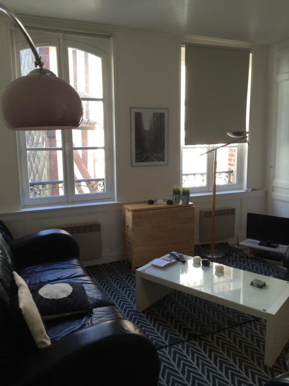 Rue Des Lingots Apartment - Bed and Breakfast Honfleur