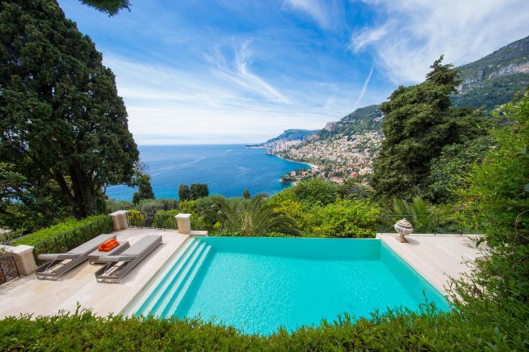 Luxurious Villa Overlooking Monaco - B&B Roccabruna