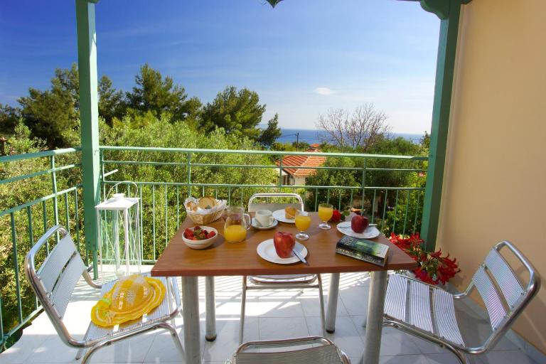 Maria Apartments - B&B Lourdata