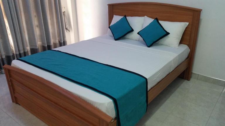 Sunhill Lake Tourist Rest - B&B Anuradhapura