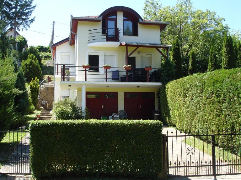 Biro Apartman - B&B Zalakaros