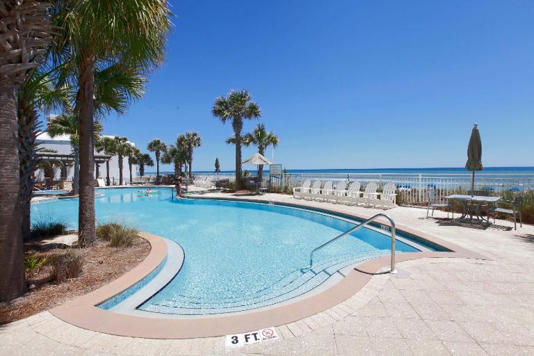 Aqua Beach Resort by Panhandle Getaways - Bed and Breakfast Panama City Beach