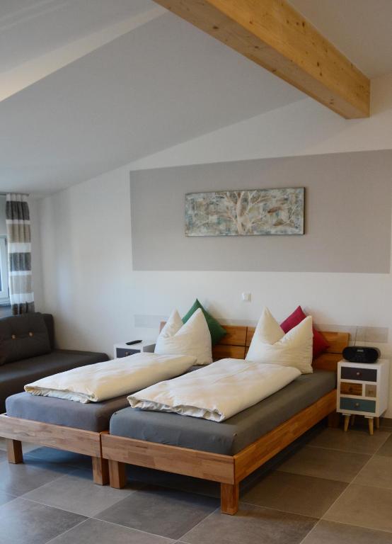 Gästehaus Brunnerhof - Eitting - B&B Eitting