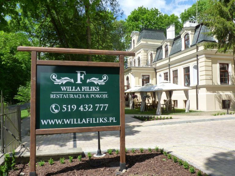 Willa Filiks Restauracja & Pokoje - B&B Nałęczów