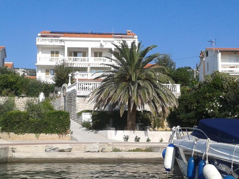 Apartments and Rooms Vinko - B&B Barbat