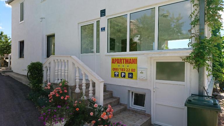 Apartmani Kocka - B&B Primošten