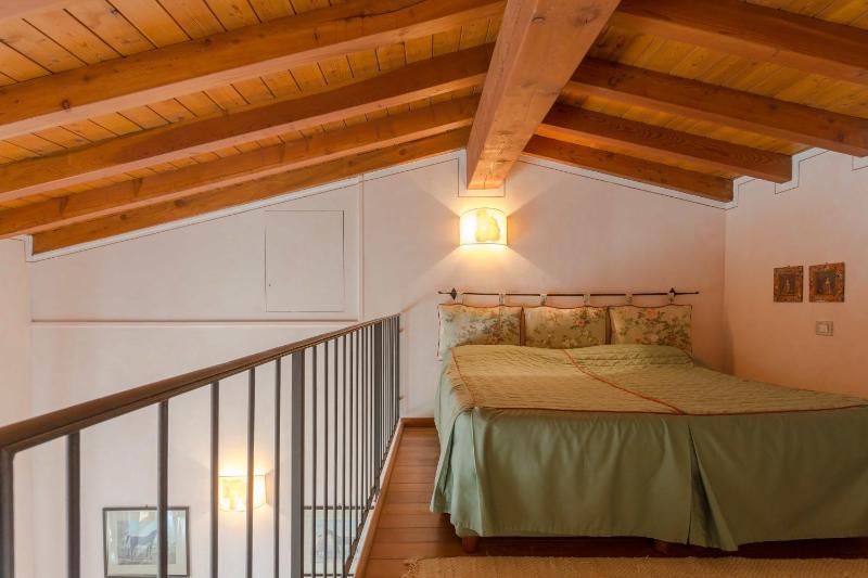 Quadruple Room with Mountain View image 4