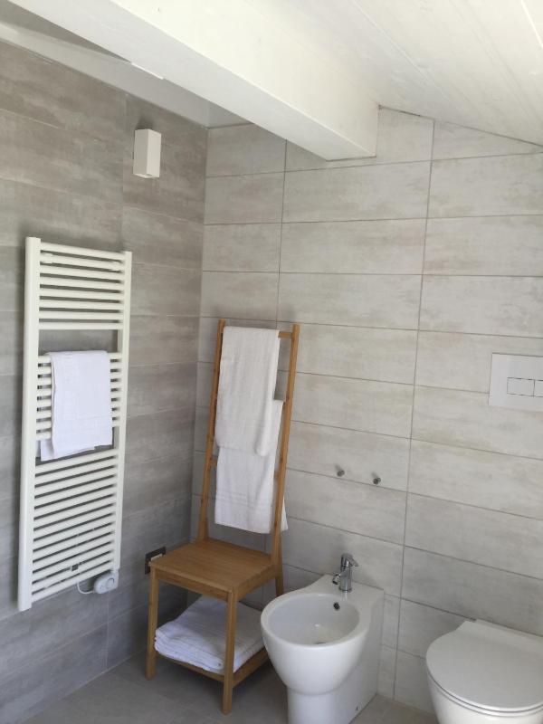Deluxe Double Room with Balcony and Sea View image 3