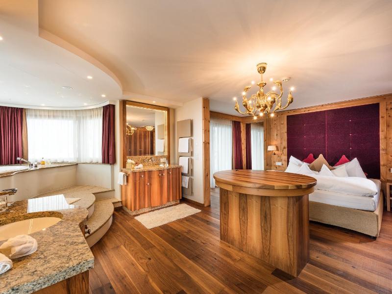 Suite with Sauna image 1