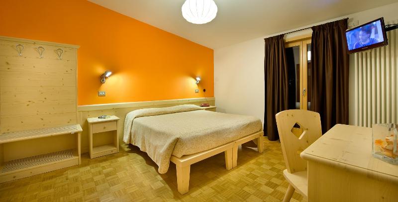 Superior Double or Twin Room image 4