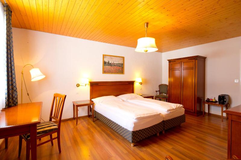 Family Suite (2 Adults + 2 Children) image 4