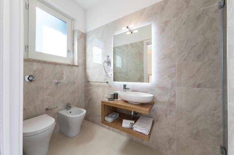 Double or Twin Room with Balcony image 2