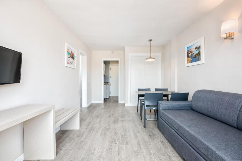 Two-Bedroom Apartment (6 Adults) image 1