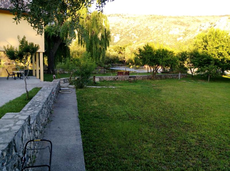 River House Buna - image 12
