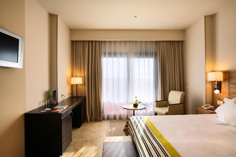 Superior Double Room with Terrace image 2