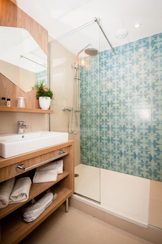 Standard Apartment with Balcony (4 Adults) image 3