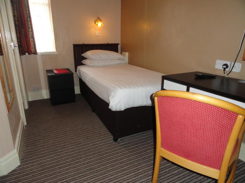 Single Room image 3