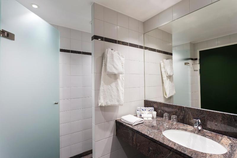 Business Double Room image 4