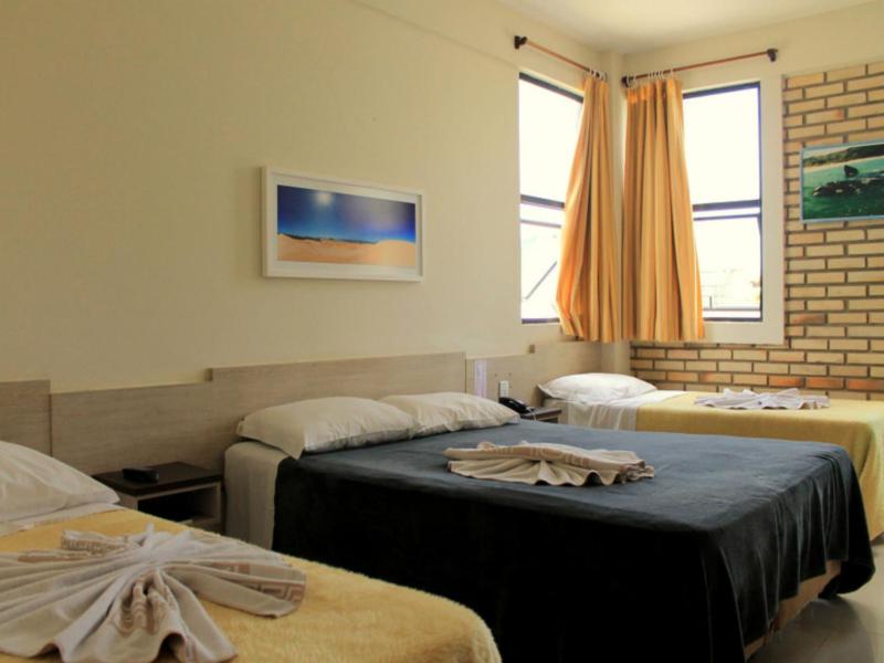 Standard Quadruple Room image 2