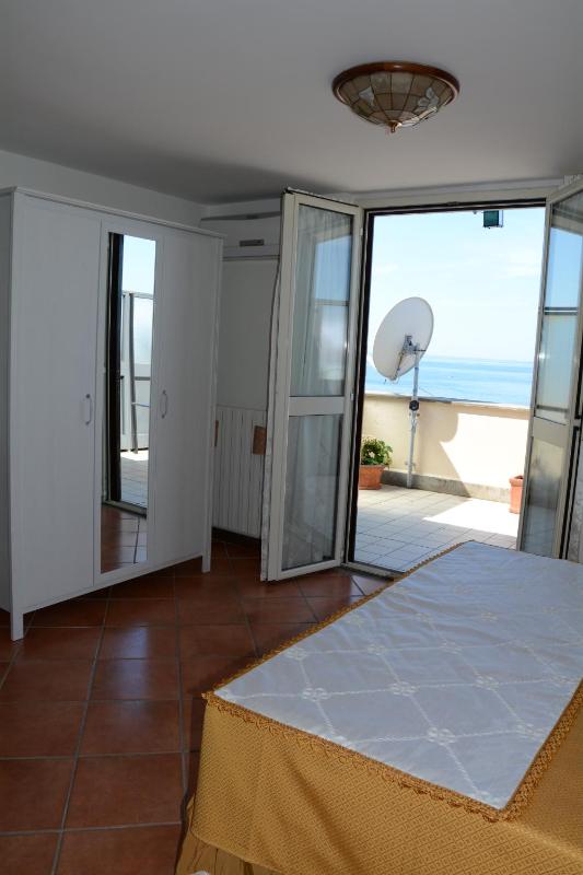 Double Room image 4