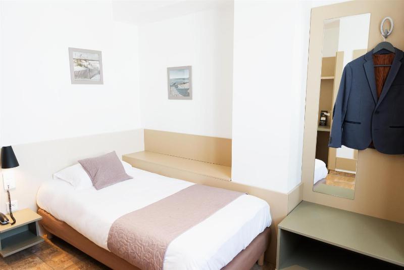 Single Room image 2