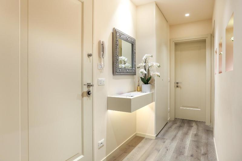 Rialto Suite 1602 - image 13
