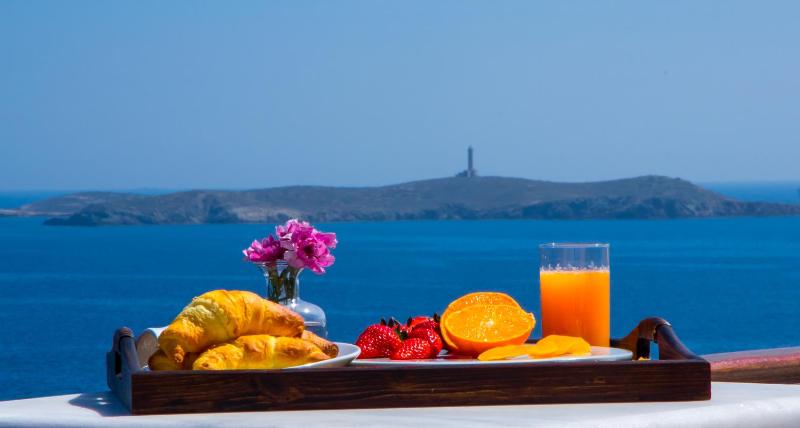 King Suite with Sea View image 4
