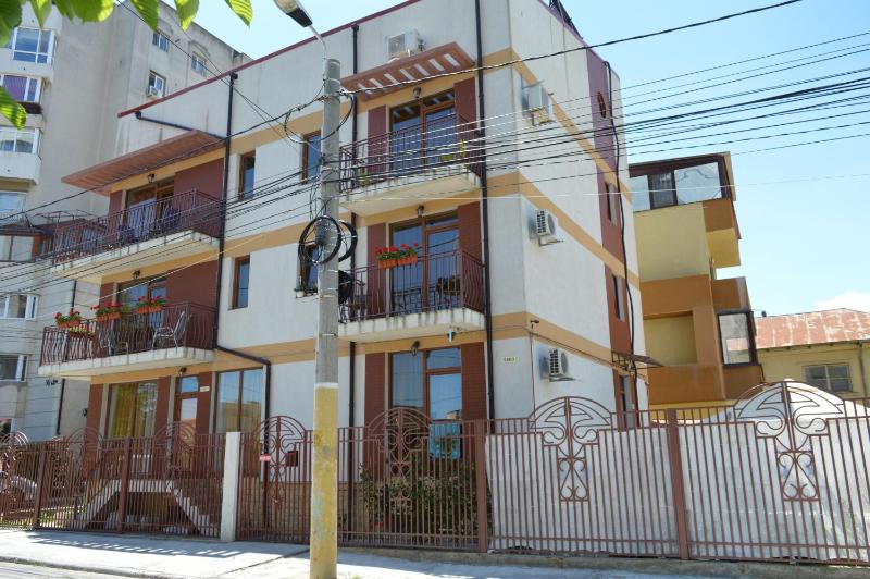 Garsoniere Victor Seaview Aer Conditionat- Bucatarie-Primim Carduri Vacanta-Pet Friendly la 3 minute de Plaja Reyna-Zoom Beach - image 39