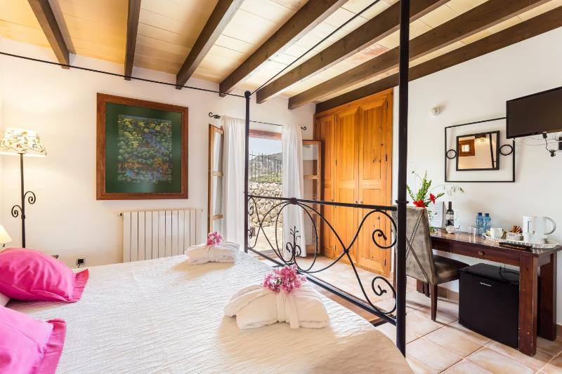 Double or Twin Room with Terrace image 4