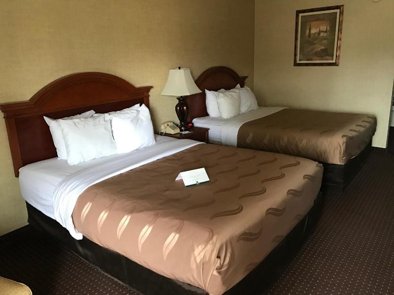 Queen Room with Two Queen Beds - Non-Smoking- Not Pet Friendly image 2